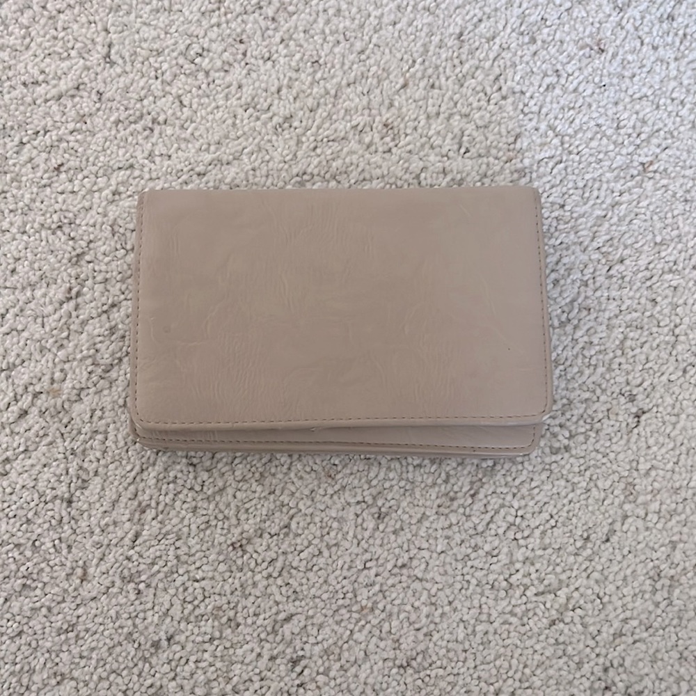creme color purse